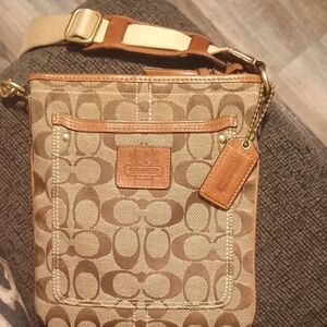 Coach Leather Patch Interior in Brown and Pink Lining